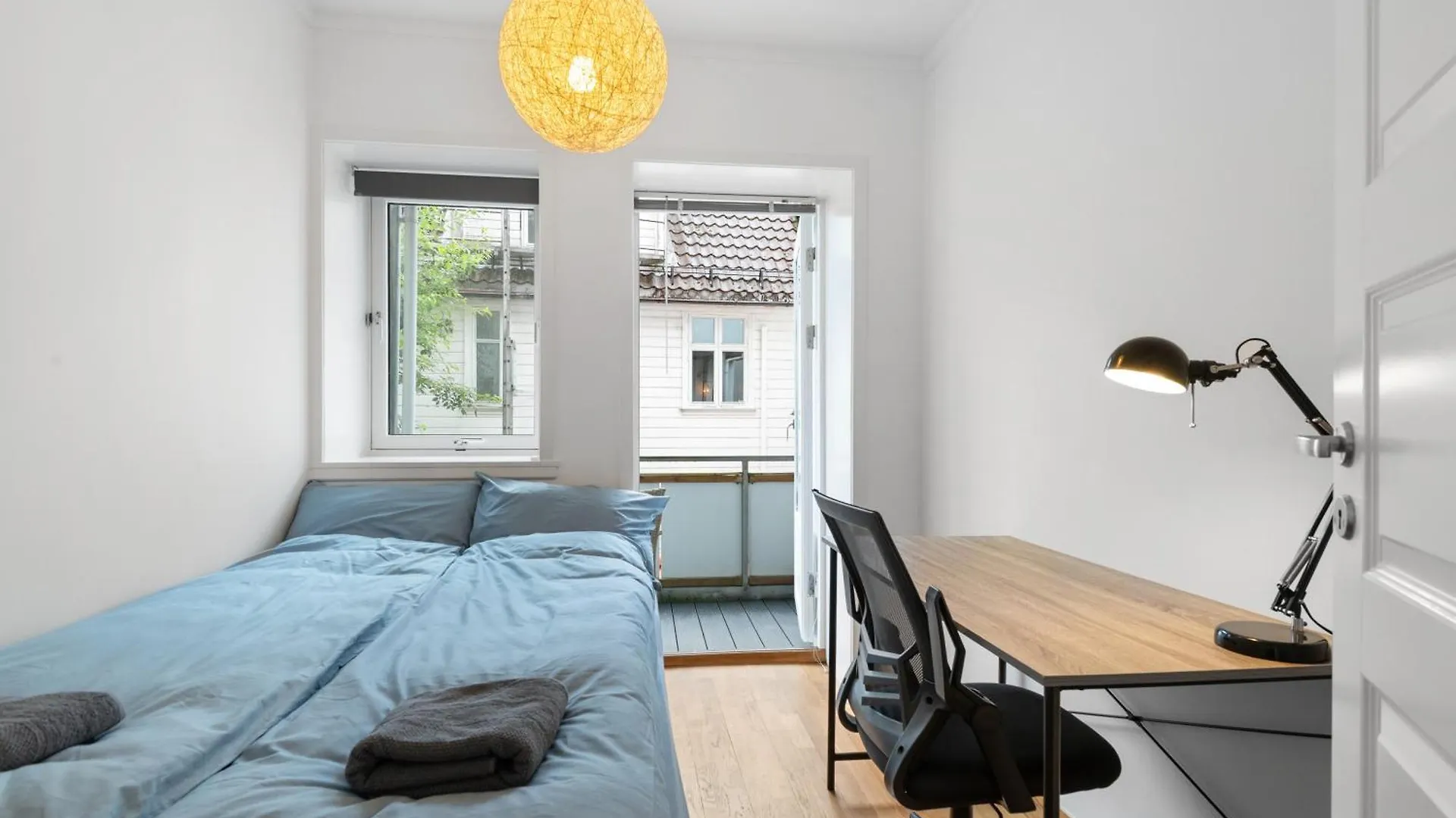Bak Bryggen, Moderne Leilighet 2 Soverom Med Balkong Lägenhet Bergen